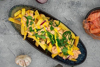 Loaded fries pulled zalm